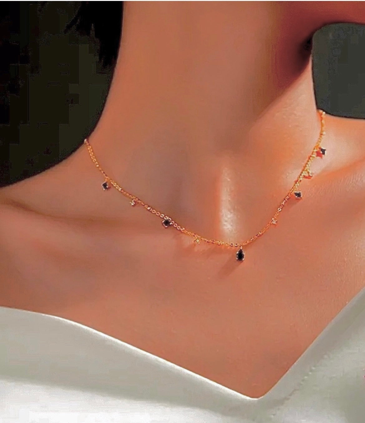Elegant Emerald Green Drop Necklace