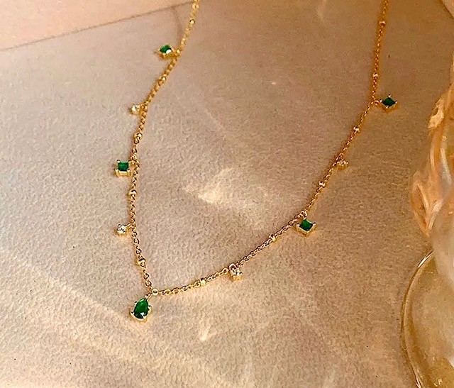 Elegant Emerald Green Drop Necklace