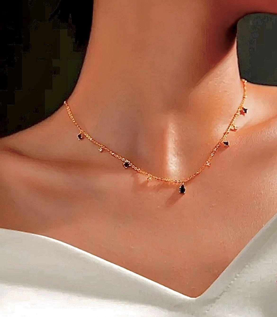 Elegant Emerald Green Drop Necklace