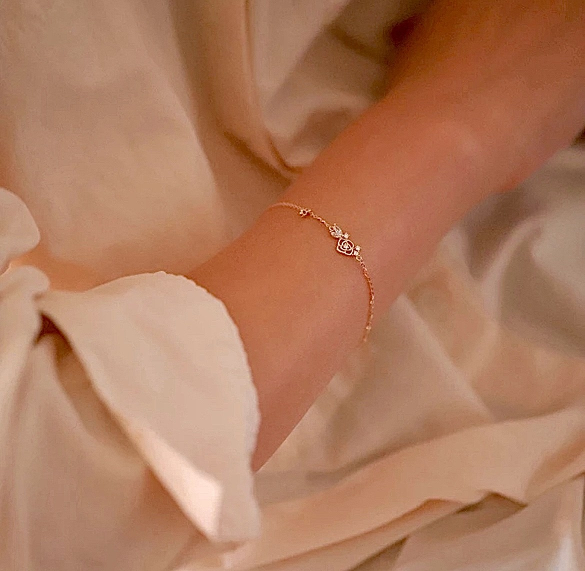 Elegant Delicate Rose Flower Bracelet