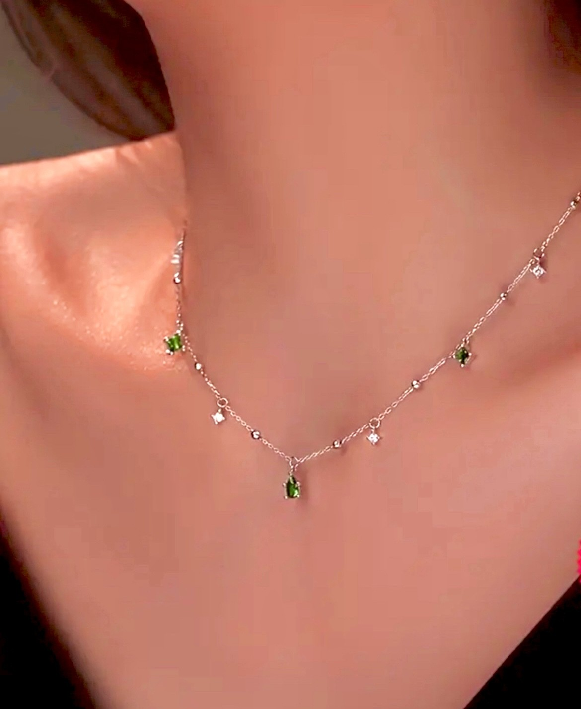 Elegant Emerald Green Drop Necklace