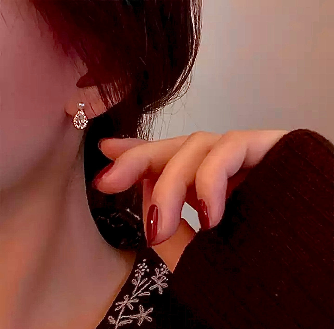 Pearl Droplet Earrings