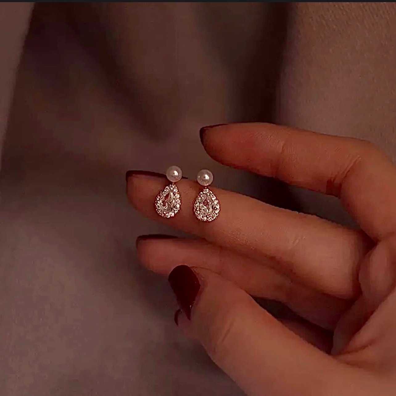 Pearl Droplet Earrings