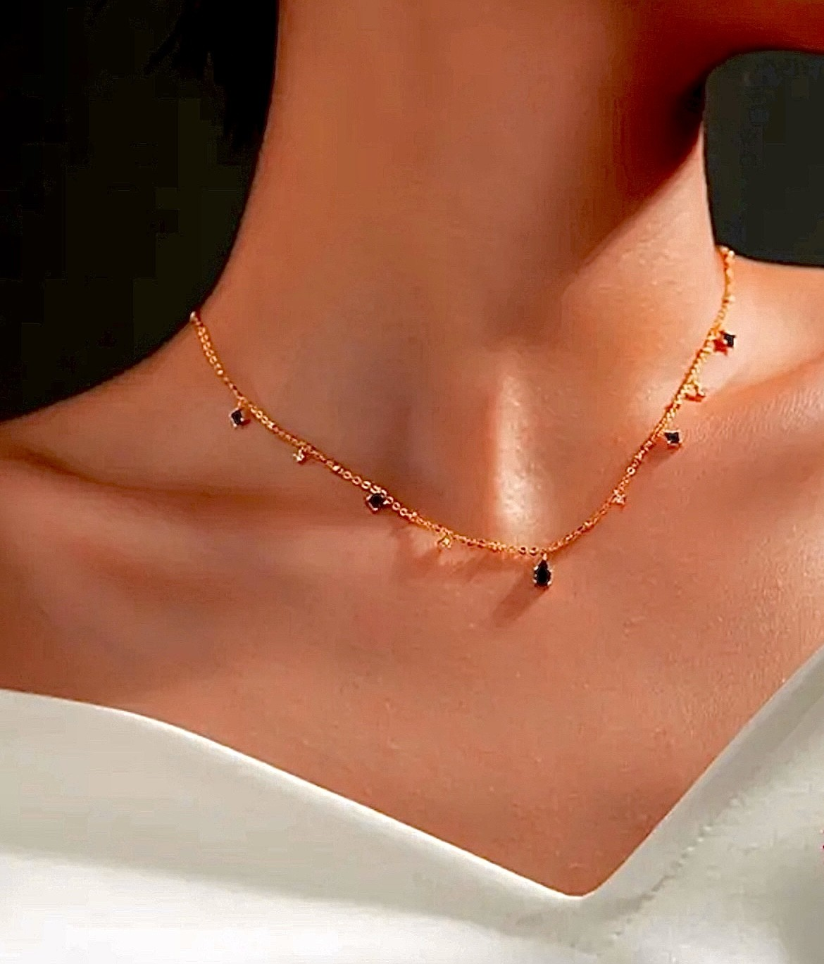 Elegant Emerald Green Drop Necklace