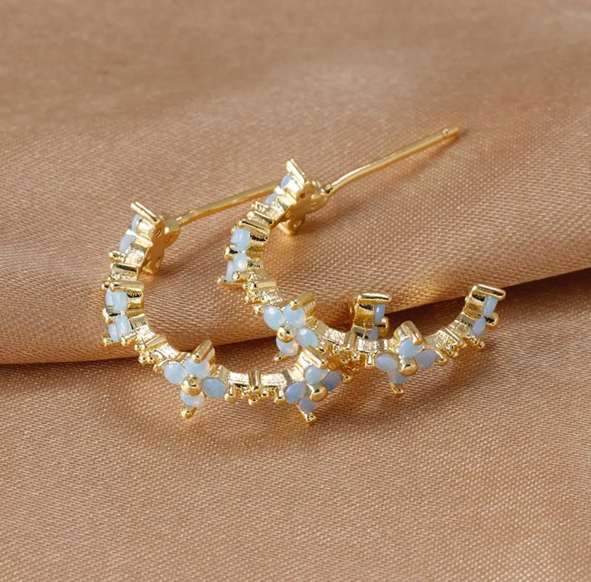 Blue 4 Leaf Clover Flower Earrings